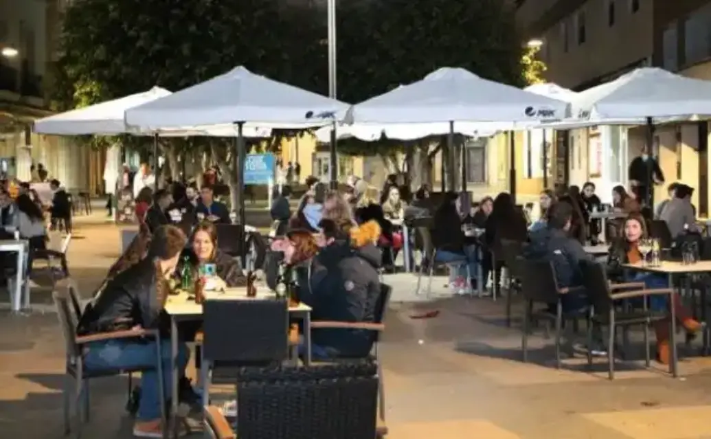 Los hosteleros rechazan nuevo cierre del municipio almeriense