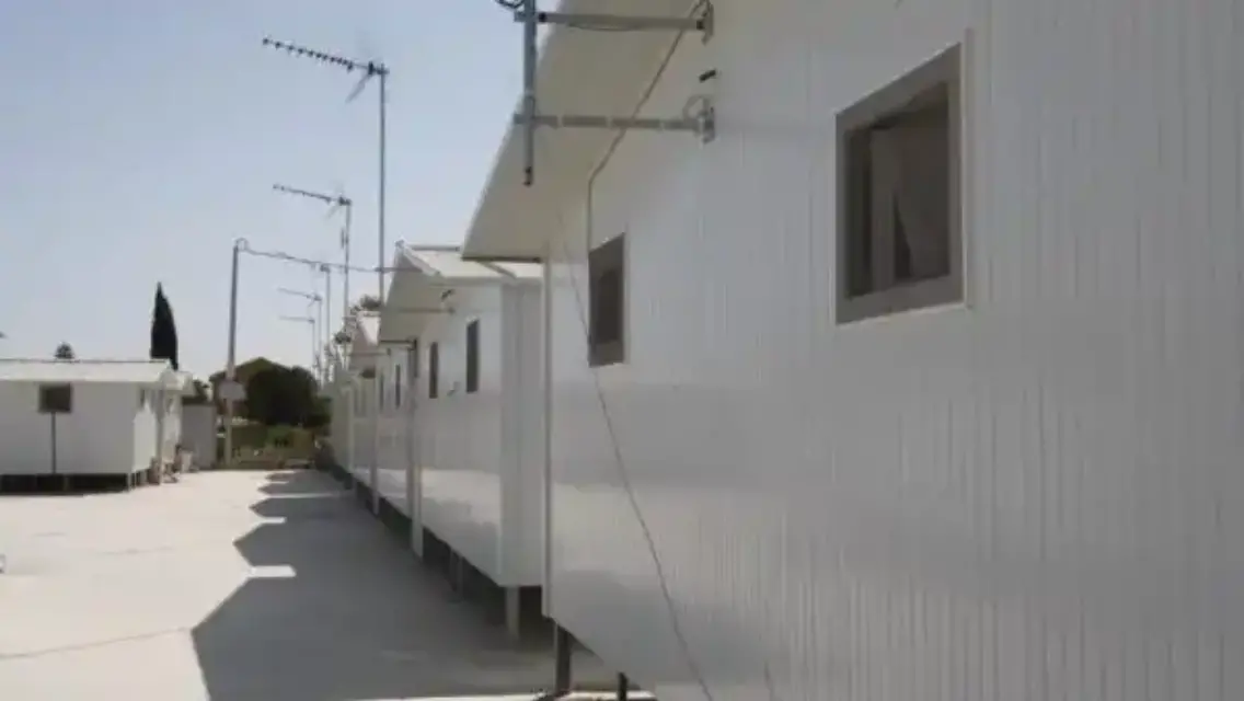 Mejoran viviendas modulares junto al barrio de San Fernando en Lorca
