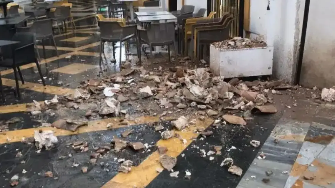 Clausuran temporalmente el bar de la calle Corredera