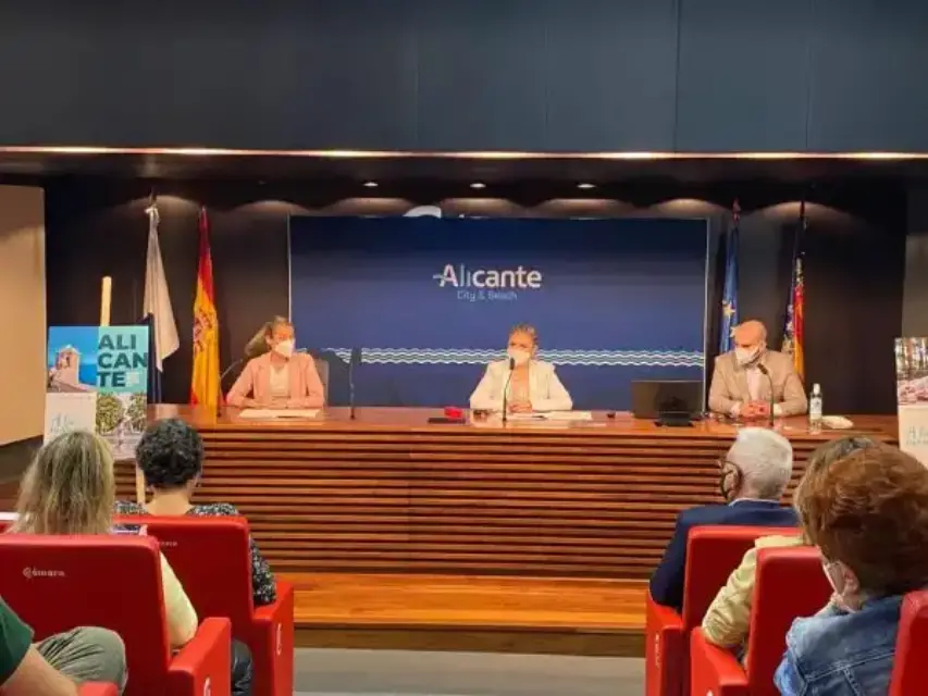 "Alicante, A tu manera" es la nueva campaña de promoción de cara a la temporada estival
