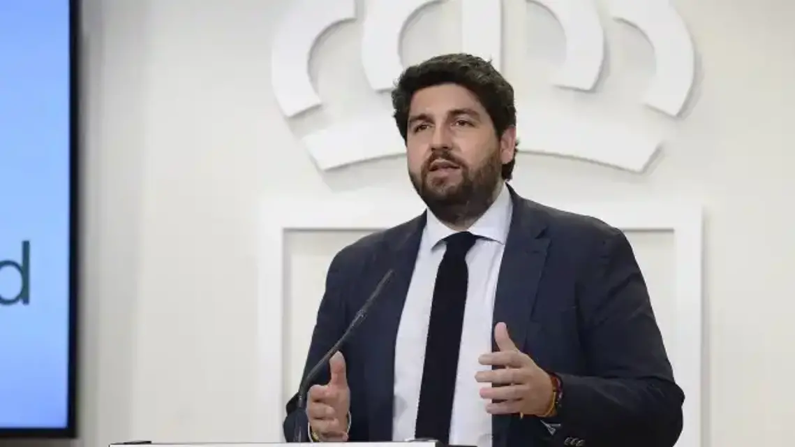 Lopez Miras acusa al presidente Sánchez de dejar solas a las Comunidades Autónomas durante la pandemia