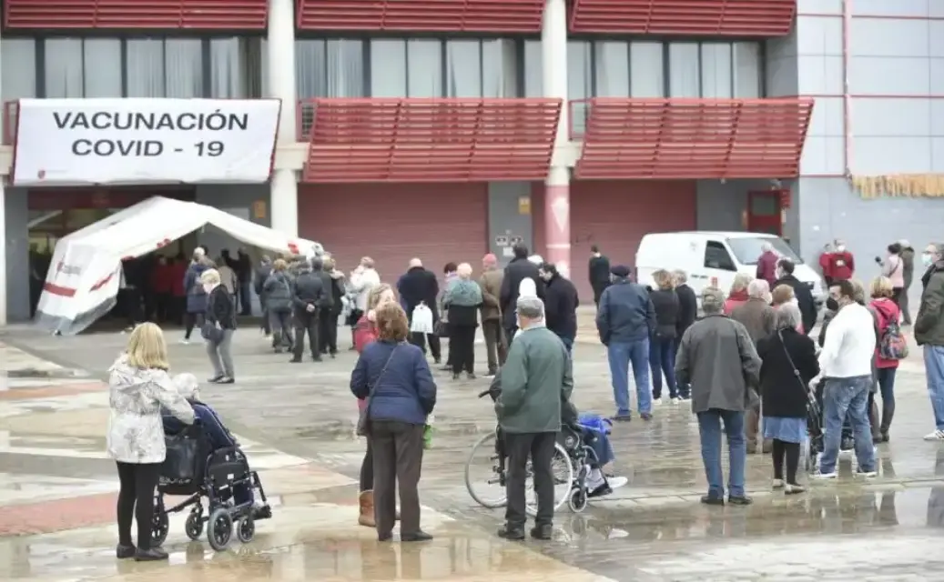 Amplían la franja de vacunación de 50 a 59 años a Lorca y Molina de Segura la próxima semana