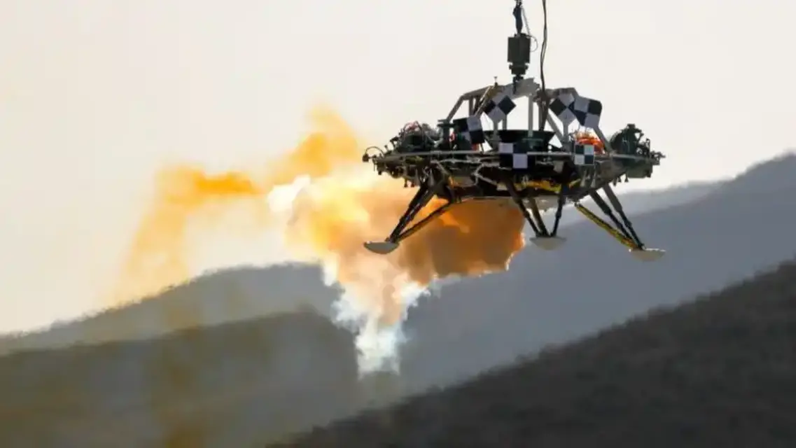 China marca hito con el aterrizaje de su vehículo explorador en Marte