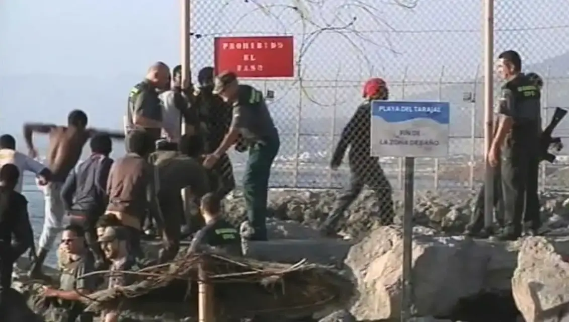 Paso de 6.000 inmigrantes marroquíes a Ceuta y Melilla fue organizado por la Gendarmería