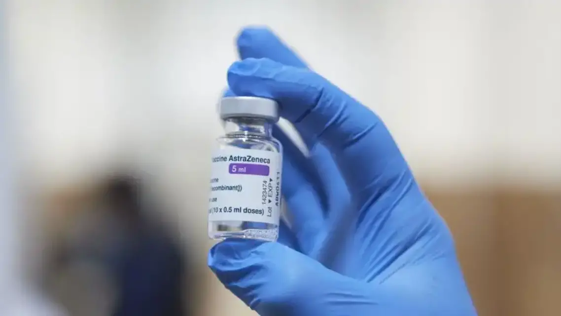 Salud rechaza usar la vacuna Pfizer como segunda dosis de la AstraZeneca
