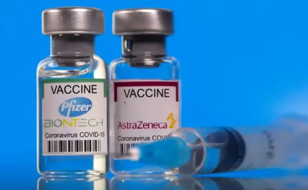 Menores de 60 deben esperar la decisión del Comité de Bioética para aceptar o no la segunda dosis de AstraZeneca