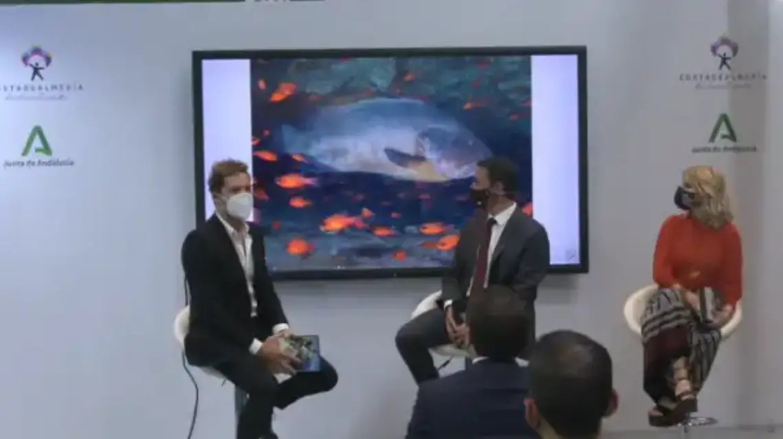 'Costa de Almería' es presentada en FITUR como la mayor guía de buceo de todo el Mediterráneo