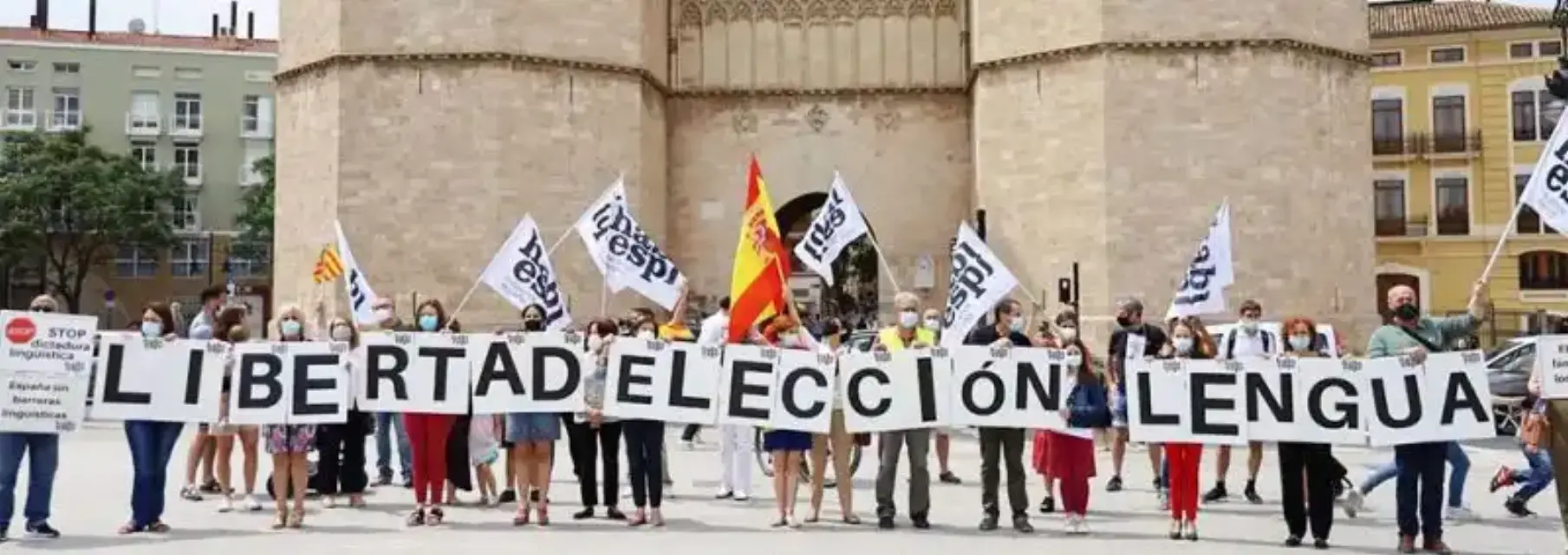 Cuatro caravanas en Valencia censuran la imposición lingüística de la Generalitat