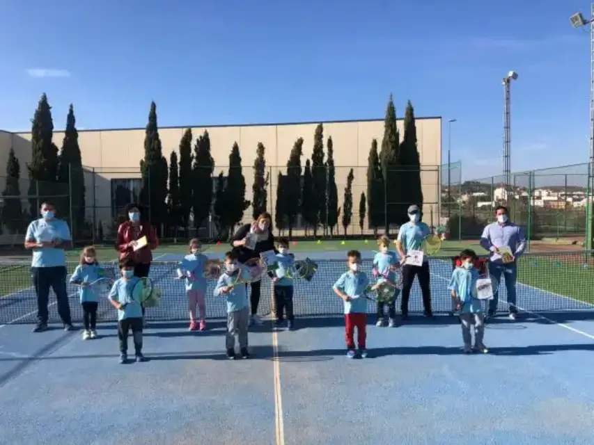 Renuevan convenio para la puesta en marcha de la promoción del tenis de base en Puerto Lumbreras