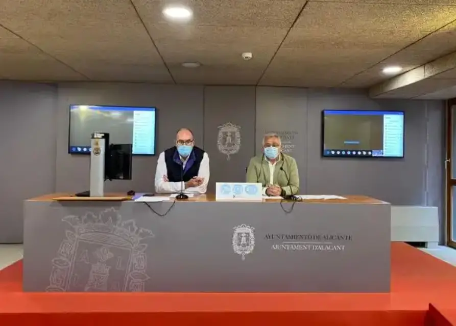Alicante da luz verde a la redacción del proyecto de la última fase de la Explanada y a la lista de admitidos en el cheque infantil