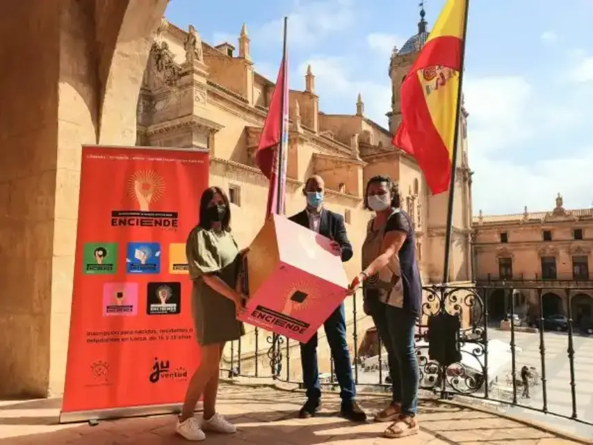 Presentan el primer concurso 'Enciende Lorca' para promover la creatividad y arte emergente de la juventud local
