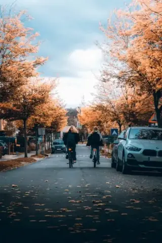 Turismo de bicicleta o bici estática ¡Empieza a pedalear por tu salud!