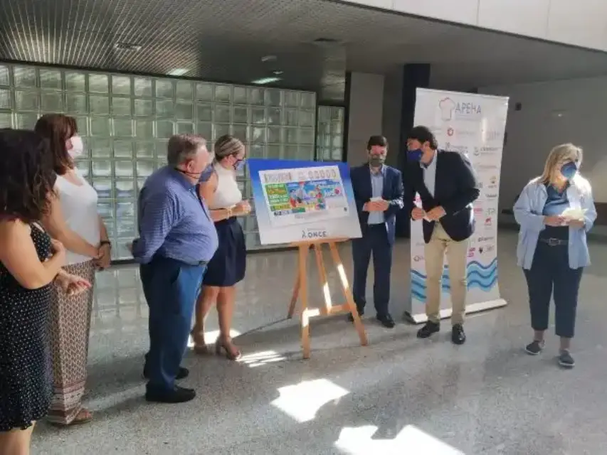 Alicante reafirma su compromiso con la hostelería con la presentación del cupón ONCE