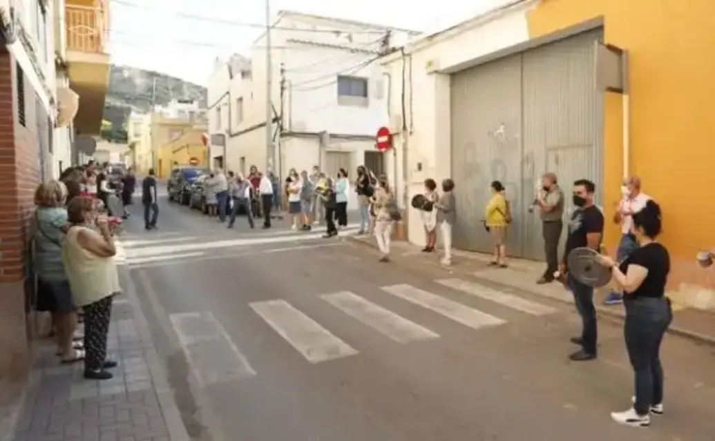 Vuelven las protestas contra la apertura d euna mezquita en el barrio Apolonia