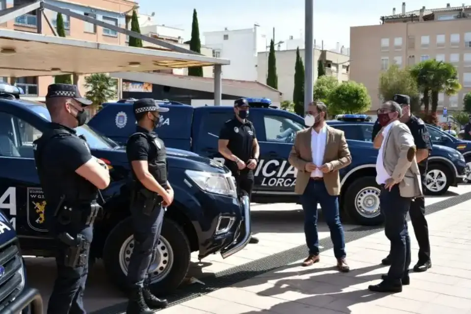 ¿Son útiles o no los nuevos vehículos doble cabina y 4x4 de la Policía de Lorca?