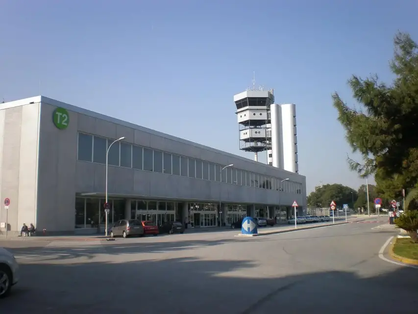 Aena tiene previsto reiniciar operaciones con vuelos nacionales en aeropuerto de Alicante-Elche