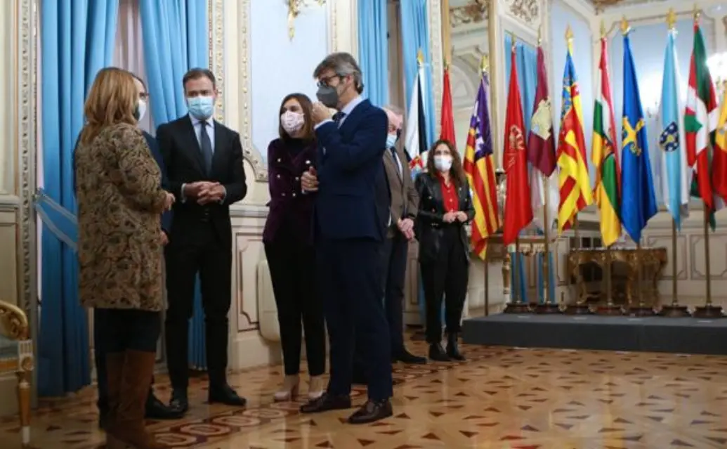 Entérate quienes tendrán que cargar con el pago del IVA